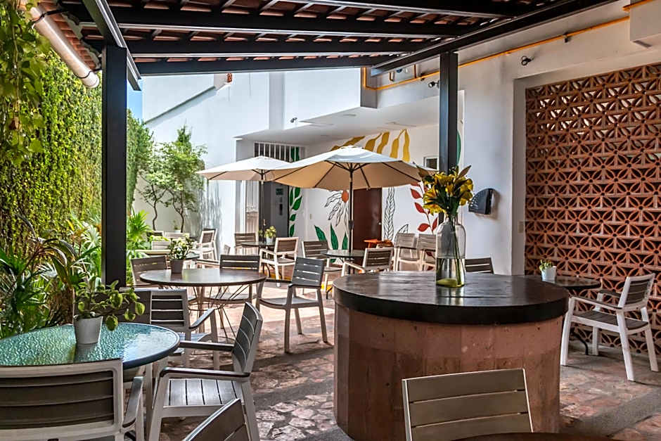 The Paramar Beachfront Boutique Hotel With Breakfast Included - Downtown Malecon