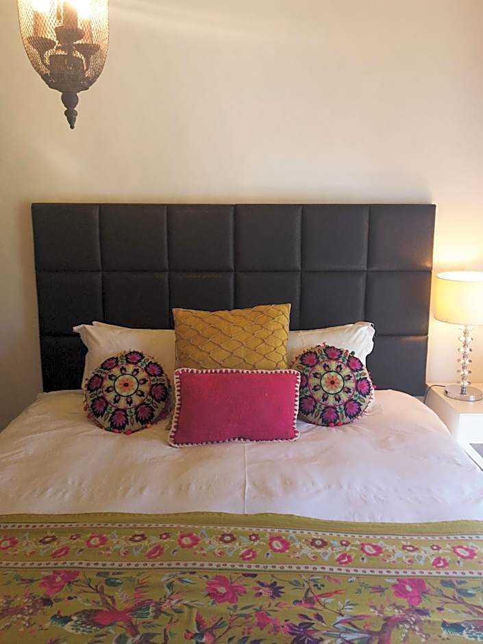 The Hedge Guesthouse