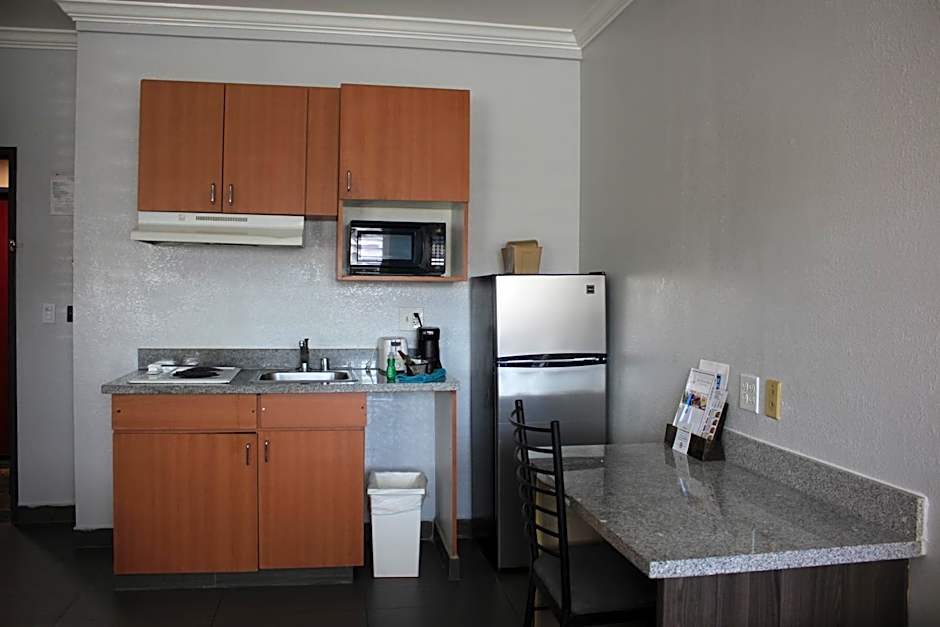 Rodeway Inn & Suites Hayward