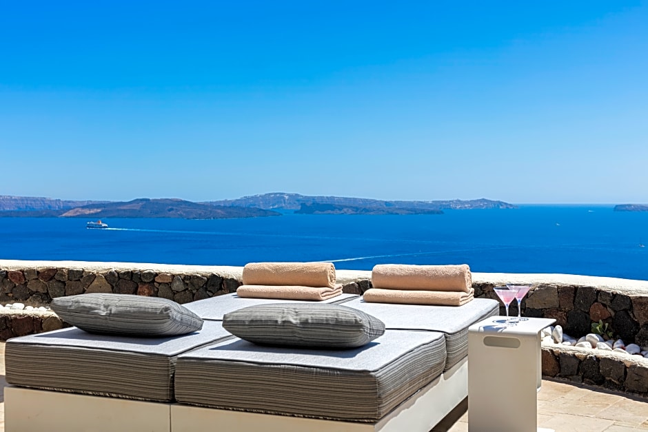 Canaves Oia Suites