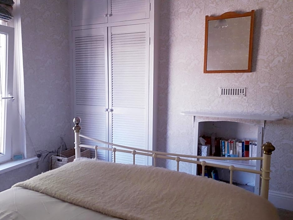 Tŷ Selah, Rugby Ave, Neath