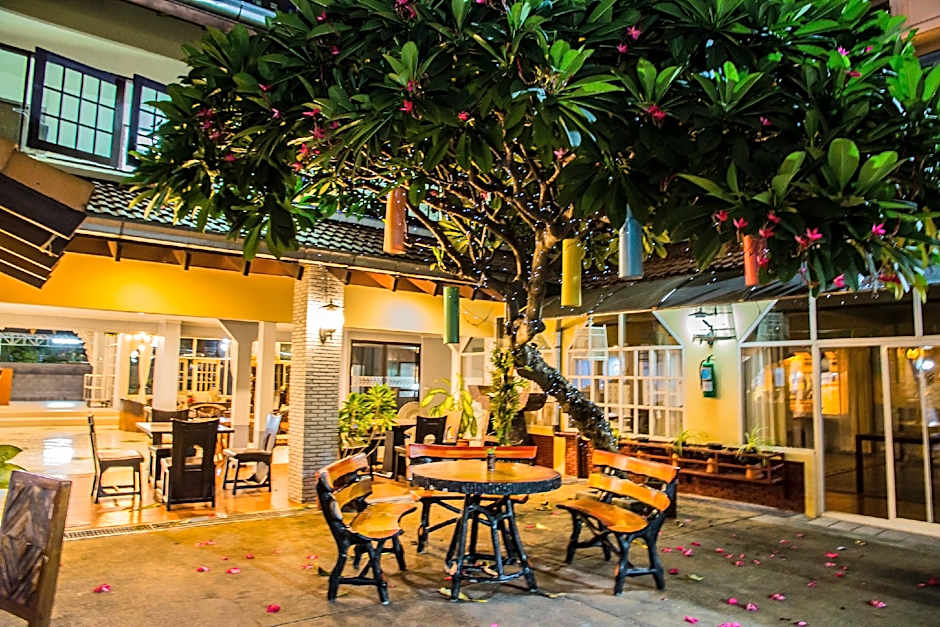 S Lodge Pattaya formally Sabai Lodge