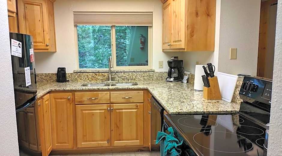 GetAways at Timbers at Island Park Village