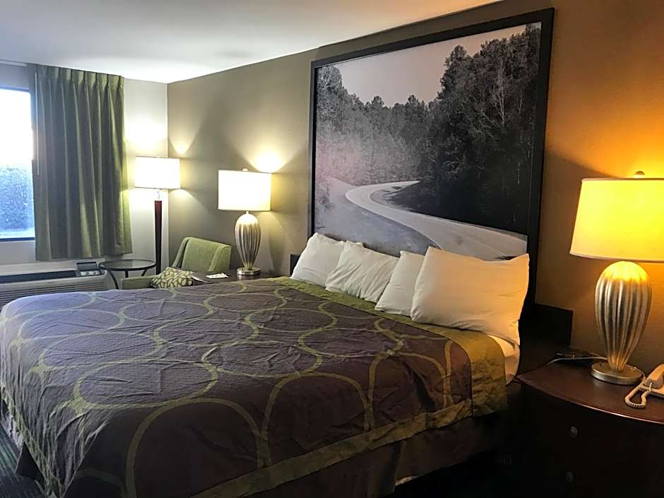 Super 8 by Wyndham Oxford