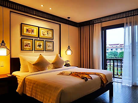 Suite with River View