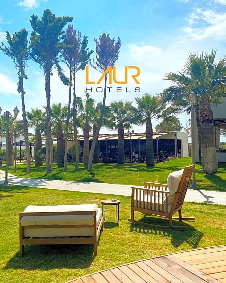 LAUR HOTELS Experience & Elegance