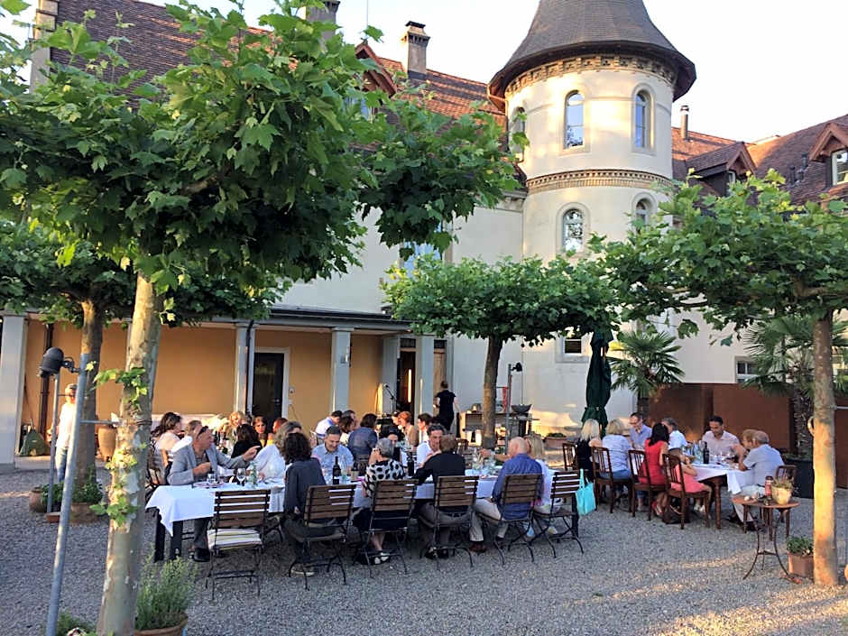 Schloss Brunnegg