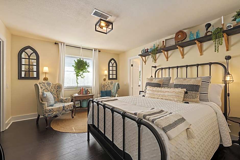 The Plantation House Boutique Inn