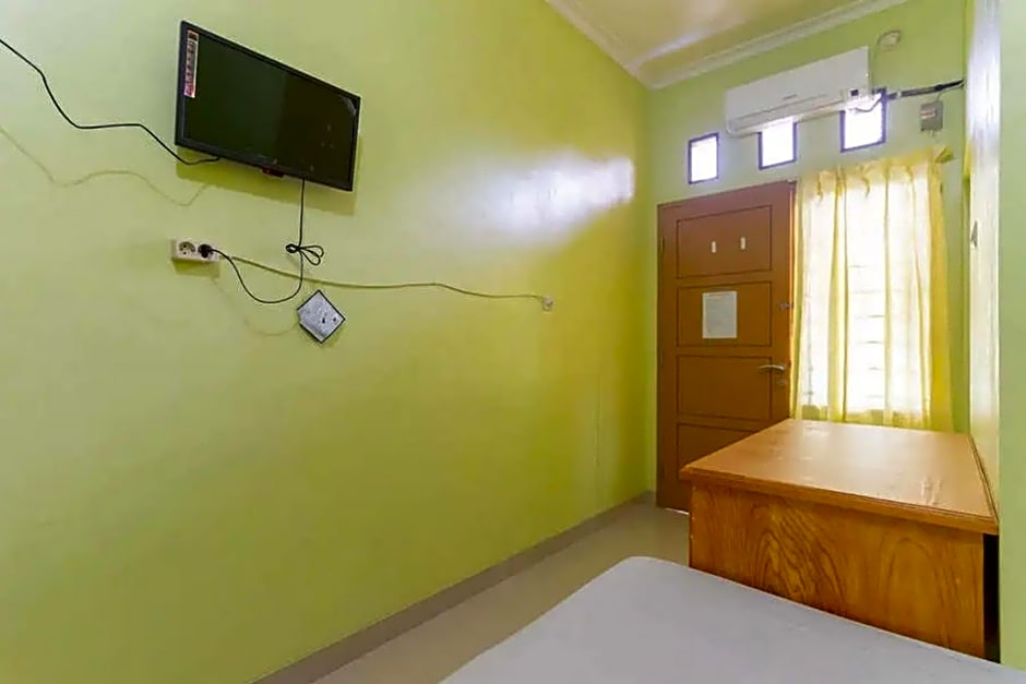 Kostawira Syariah Bintaro Mitra RedDoorz