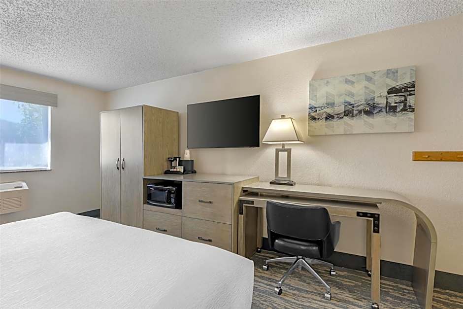 Best Western Alpenglo Lodge