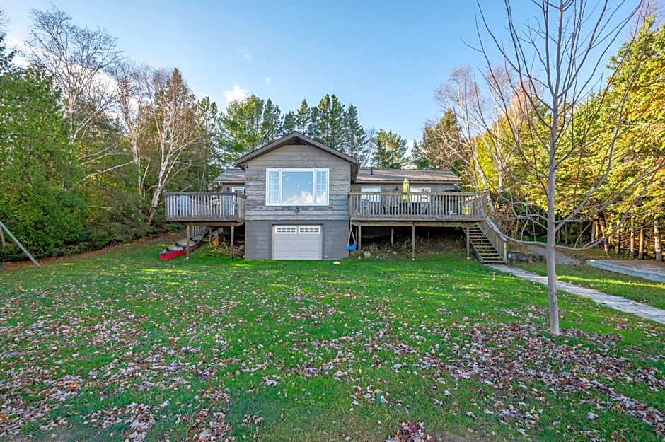 Serene Lakefront Retreat Explore & Unwind