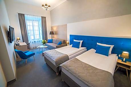 Deluxe Two-Bedroom Apartment