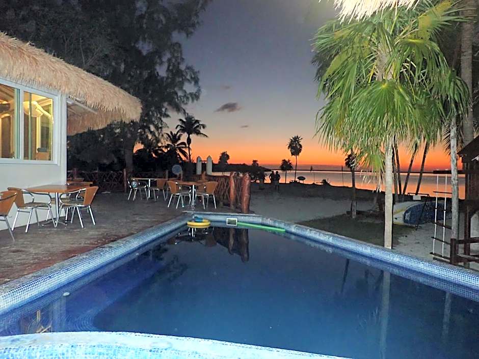 Ikarus Costa Mujeres Eco Lodge Sunset View