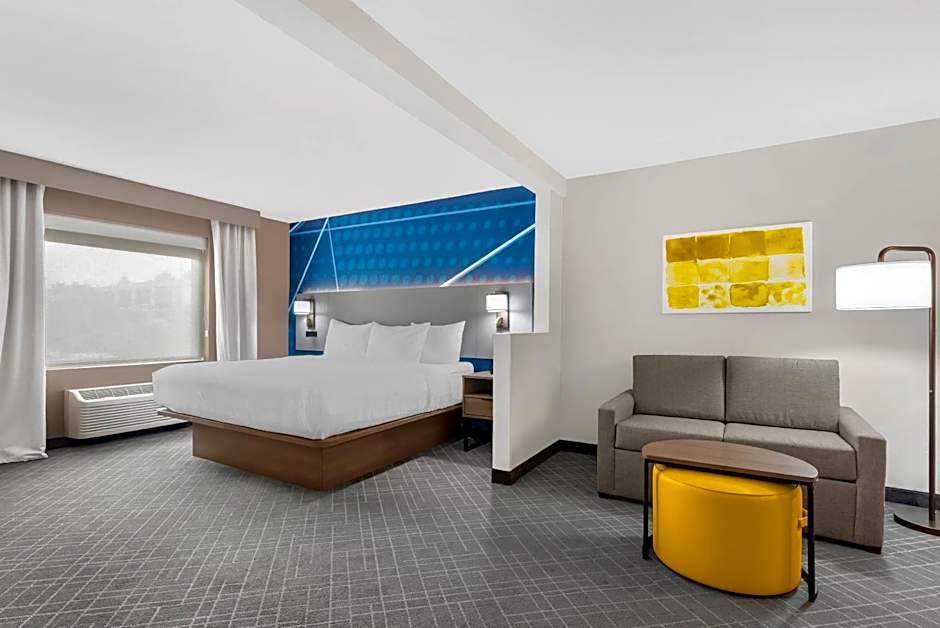 Comfort Inn & Suites Suwanee - Sugarloaf