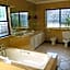 Bettie's Luxury Lodge