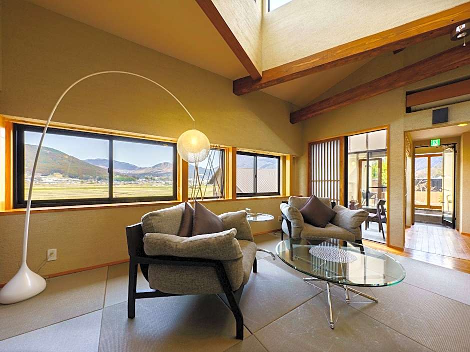 Yufuin Onsen Toshoan