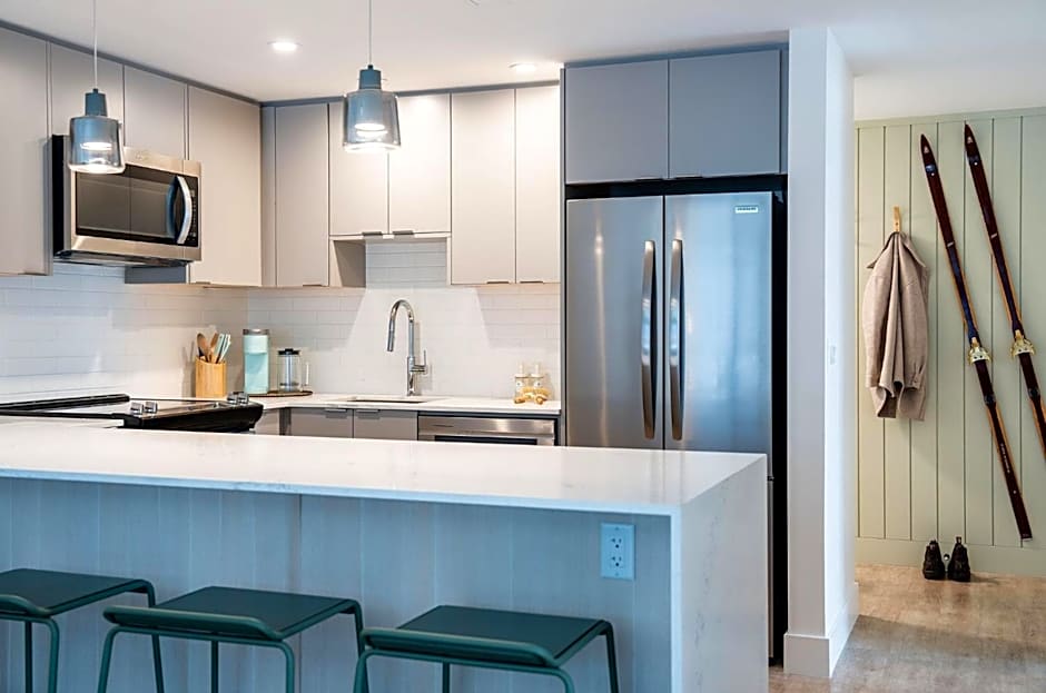 Adanac by Revelstoke Vacations