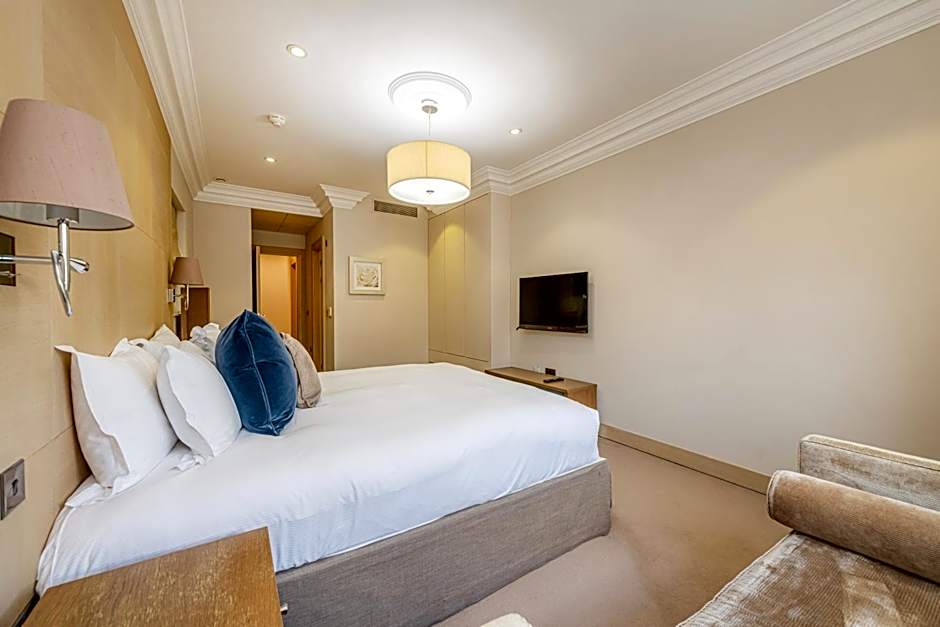 Claverley Court Apartment Knightsbridge