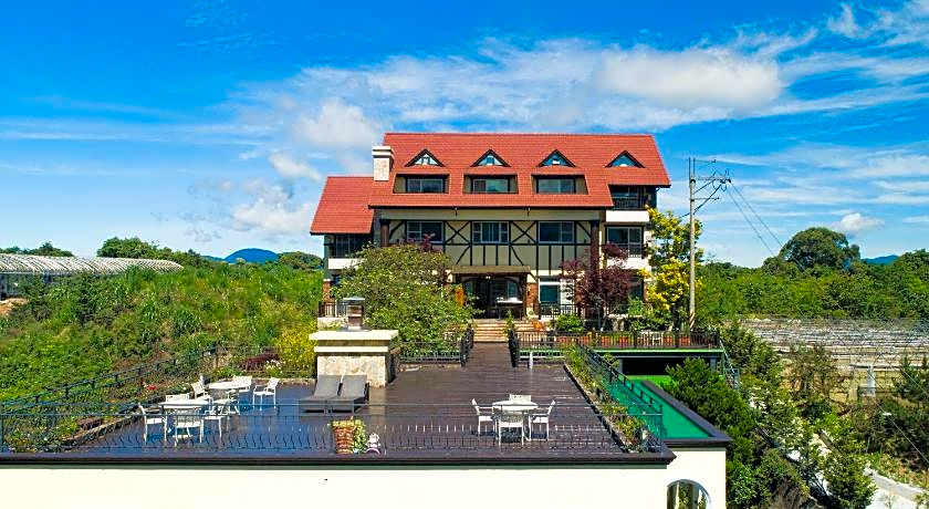 Egmont Mountain House