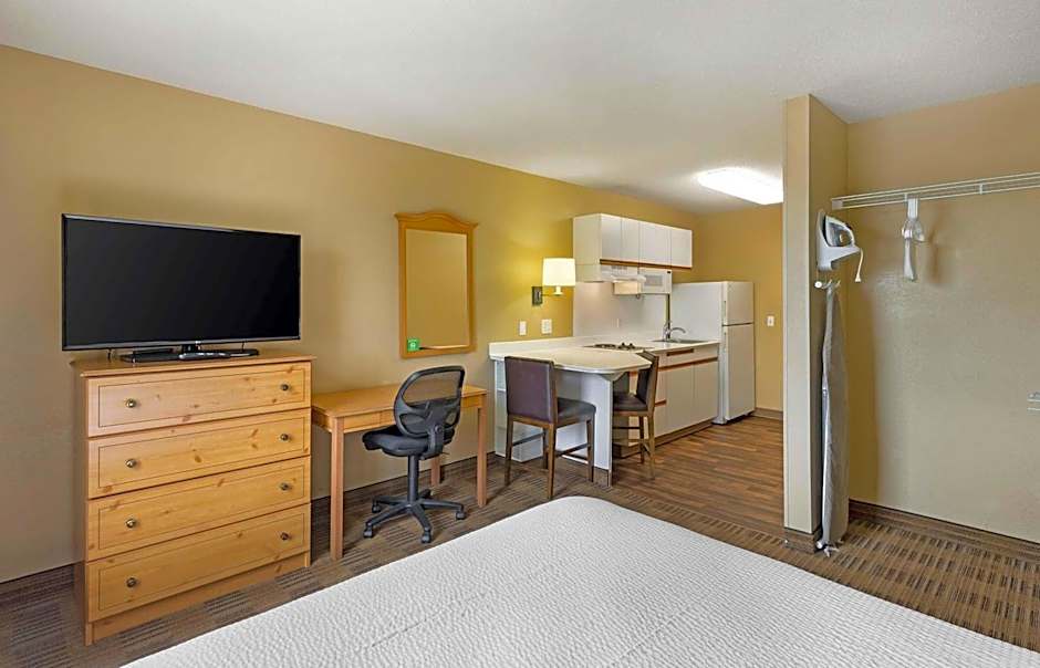 Extended Stay America Suites - St. Louis - Westport - Central