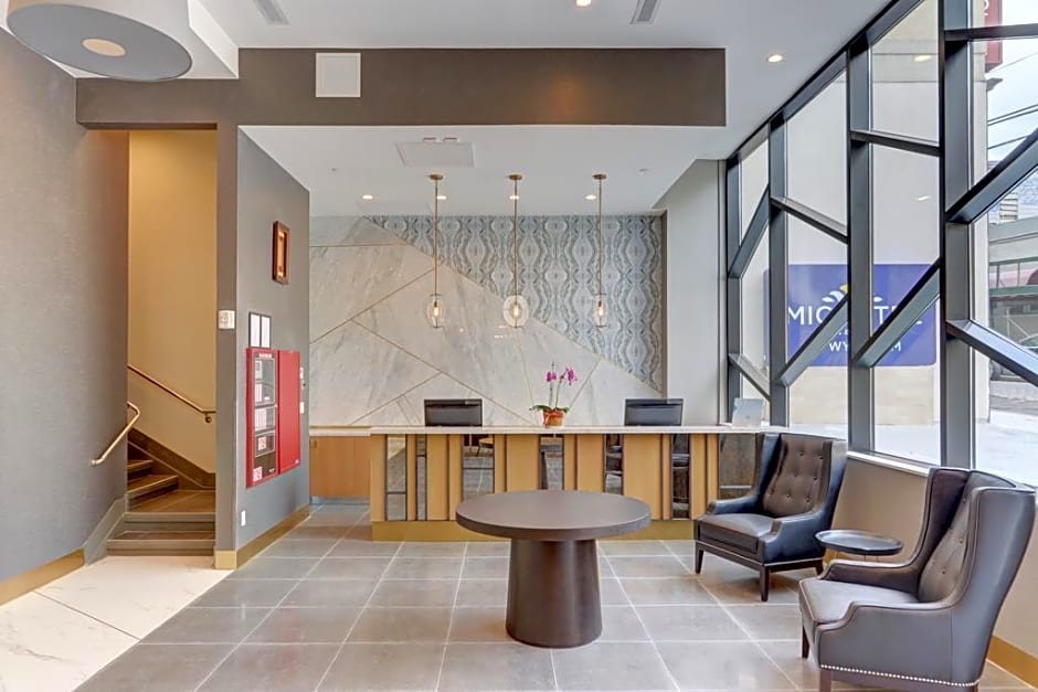 Microtel Inn by Wyndham Long Island City