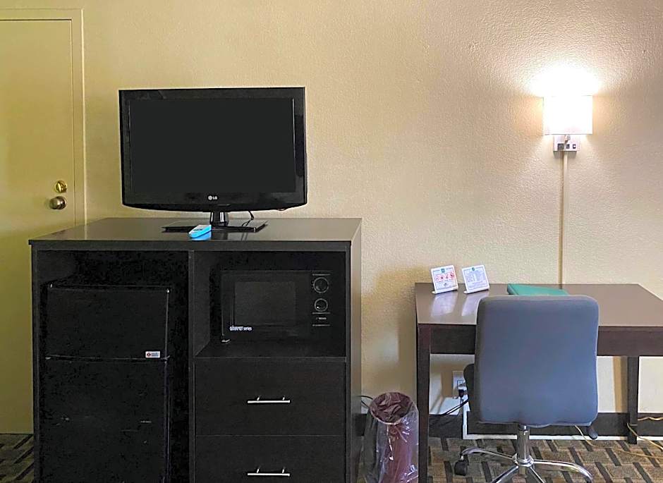 Quality Inn Elizabeth City near University