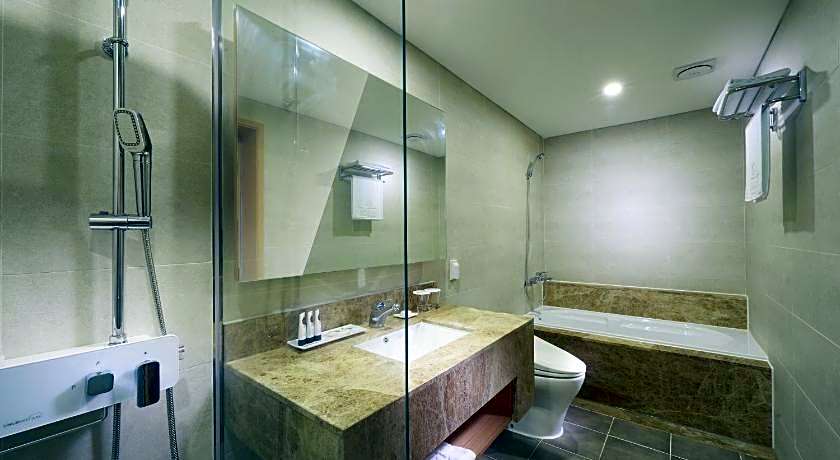 Benikea Jungmun Hotel