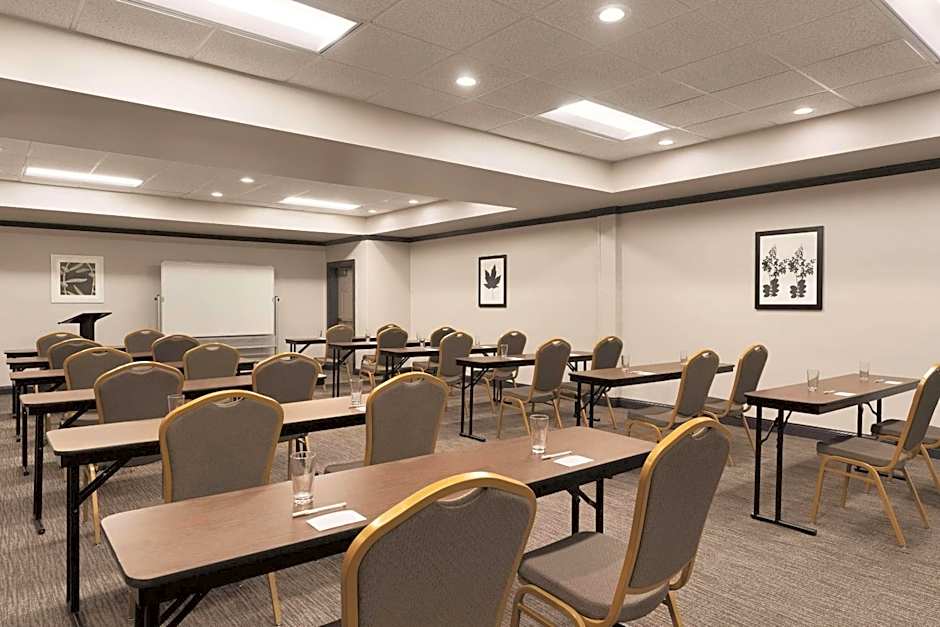 Country Inn & Suites by Radisson, Raleigh-Durham Airport, NC