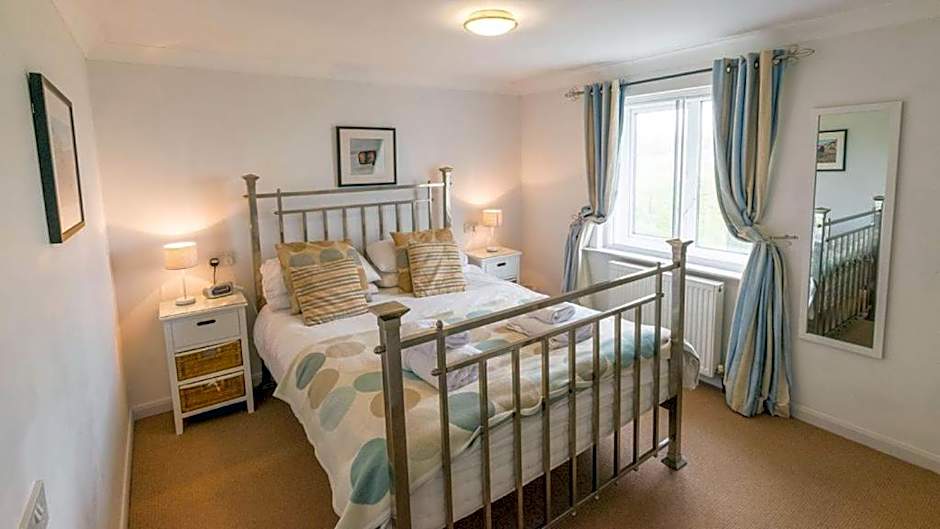 Chesil Beach Lodge Burton Bradstock Dorset DT64RJ