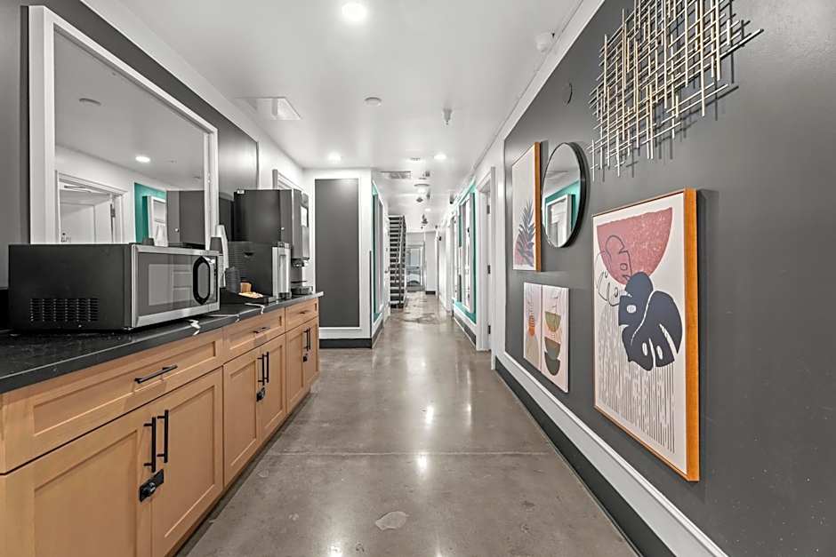 Hollywood Le Bon Hotel