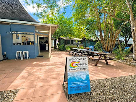 Pippies Beachhouse Backpackers