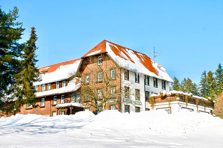 Land-gut-Hotel Höhengasthof Adler