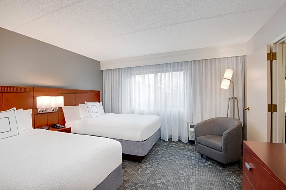 Courtyard by Marriott Savannah Midtown