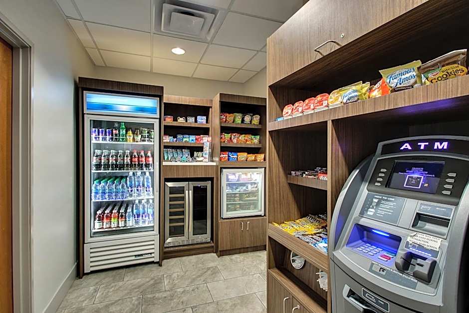 Holiday Inn Express & Suites Chicago North-Waukegan-Gurnee by IHG