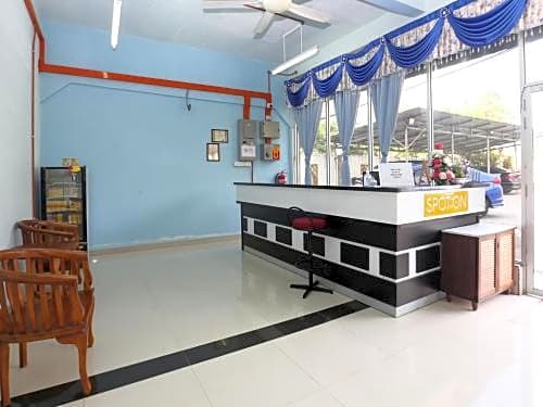 SPOT ON 89778 Aisy Hotel