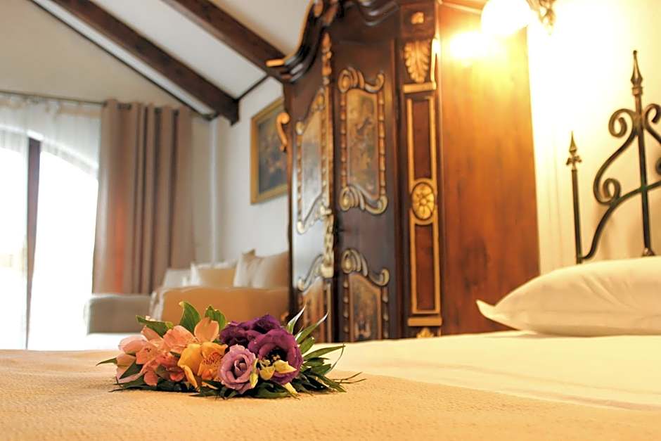 Hunter Prince Castle Hotel