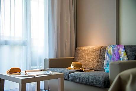 Twin Room with Park View
