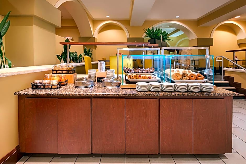 Embassy Suites Dallas - Park Central Area