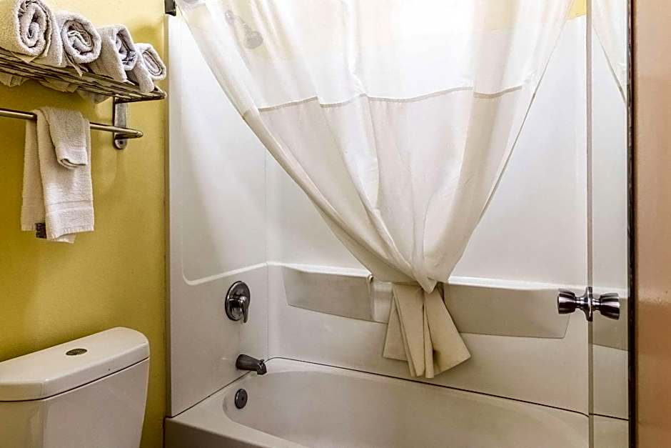 Quality Inn Franklin - Cool Springs Area