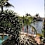 Manatee Bay Inn