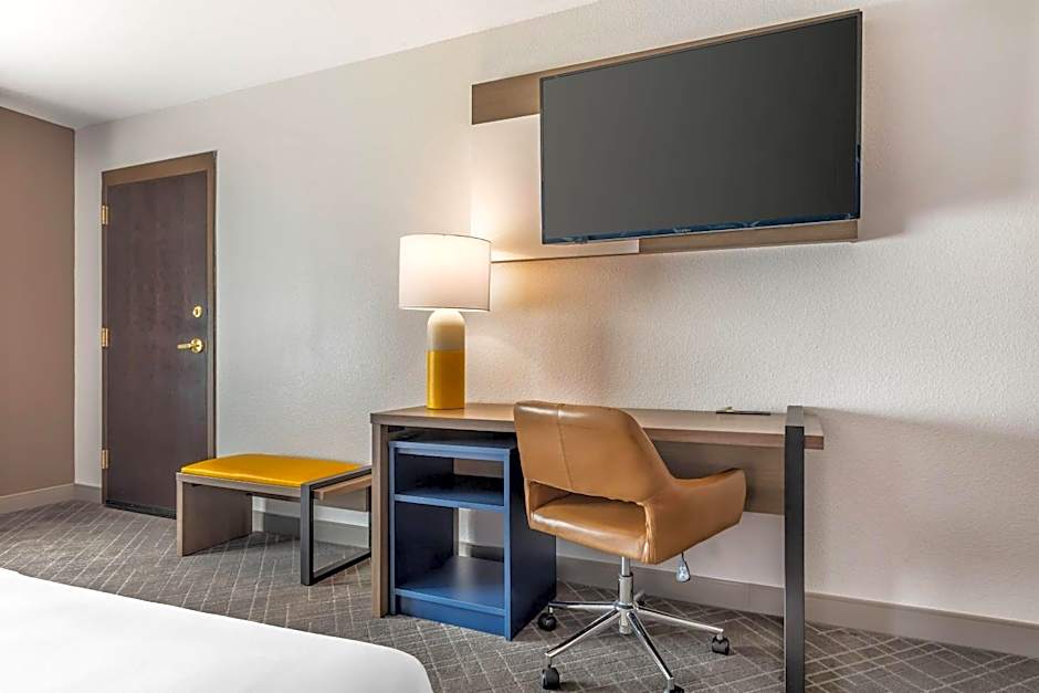 Comfort Inn & Suites Frisco East - McKinney