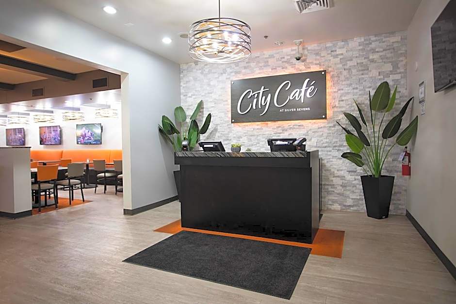 Silver Sevens Hotel & Casino