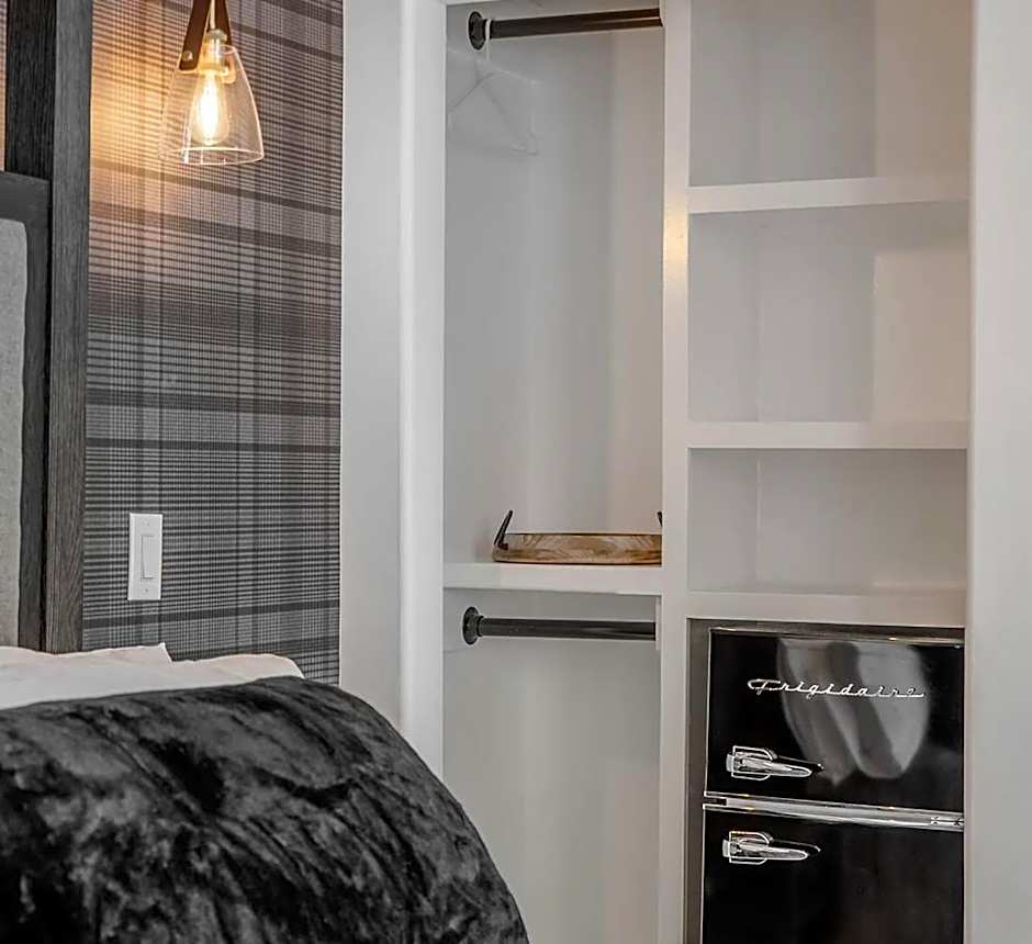 The Front Street Inn