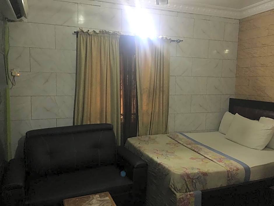 Hardrock Hotel and Suites LTD