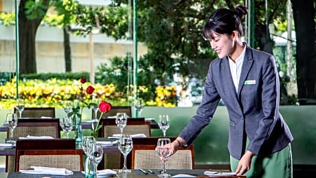 Holiday Inn Shenzhen Donghua Hotel By IHG