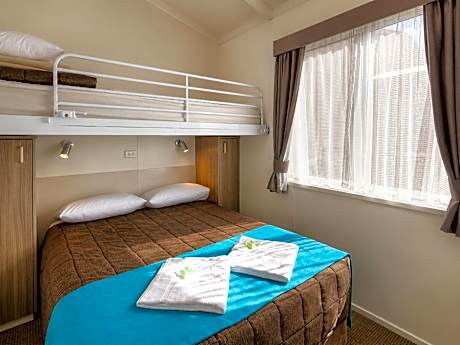 Standard 1BR Cabin - Pet Friendly - Sleeps 2