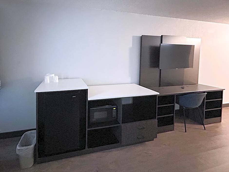 Studio 6 Suites Carson, CA