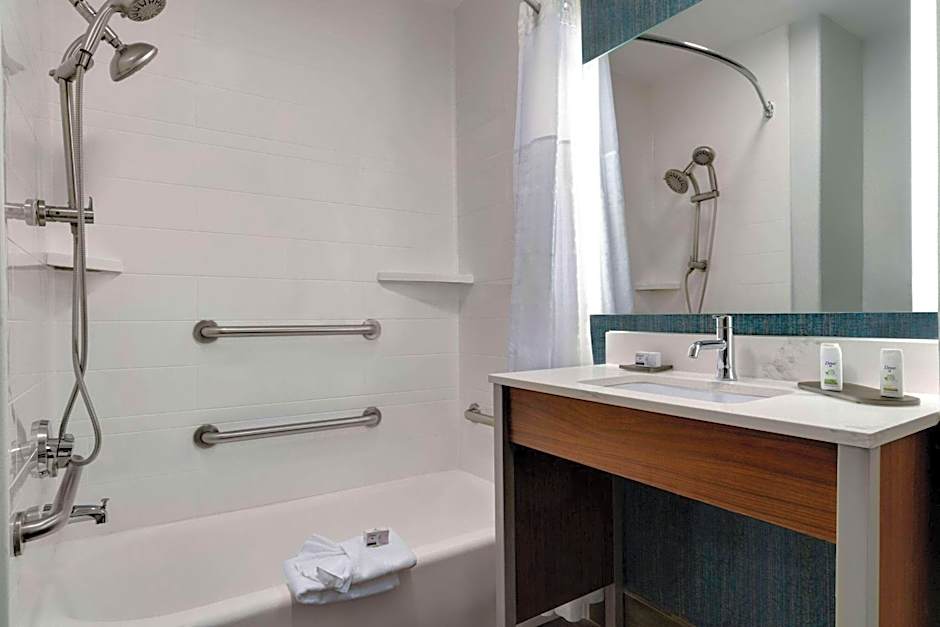 La Quinta Inn & Suites by Wyndham Stephenville