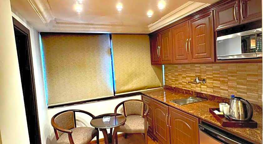 Queens Suite Hotel