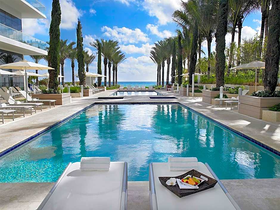 Grand Beach Hotel Surfside West